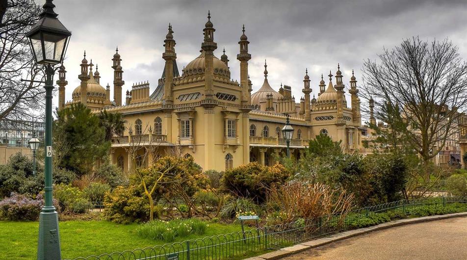 Brighton Pavillion gardens - credit: Flickr/Robyn Chrystie (CC by S.A 2.0)
